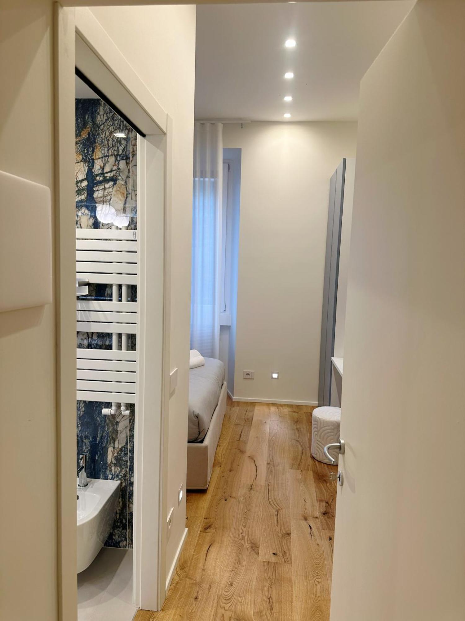 Private With Wi-fi Near Duomo Atena *